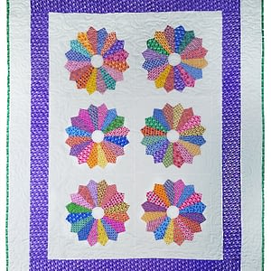 Traditional Dresden Plate Finished Quilt – Twin size – Nice Quilting